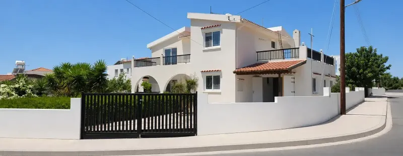 4-bedroom villa to rent in Mesogi