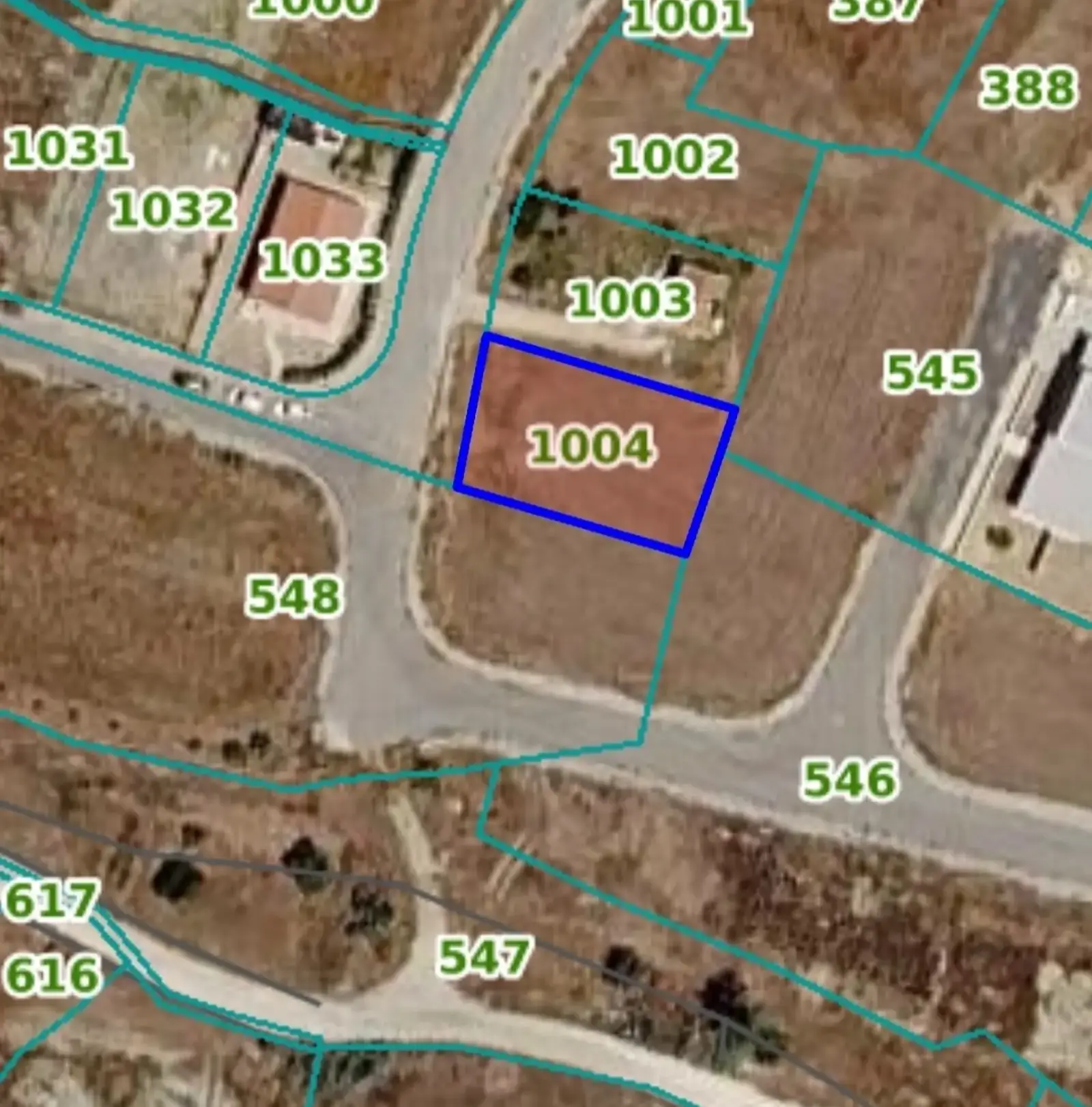 Residential Plot 556 m² in Ergates