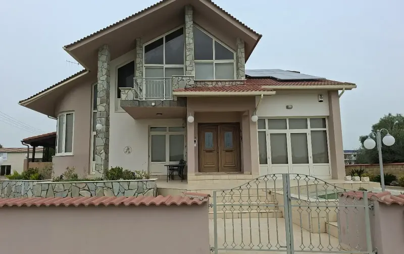 4-bedroom villa for sale in Athienou