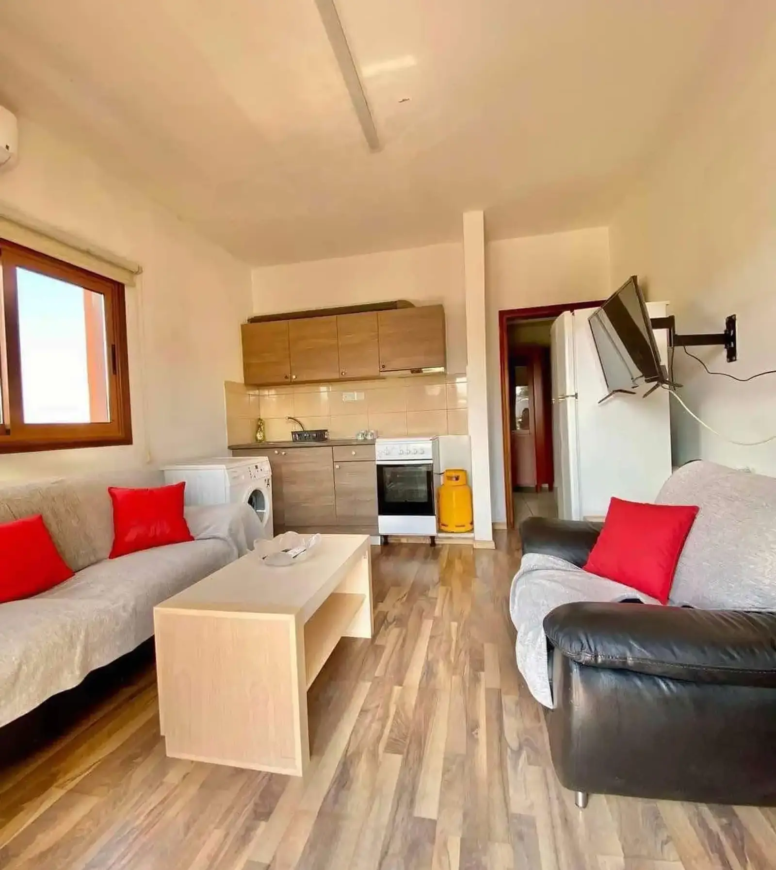 2-bedroom semi-detached to rent in Malounta