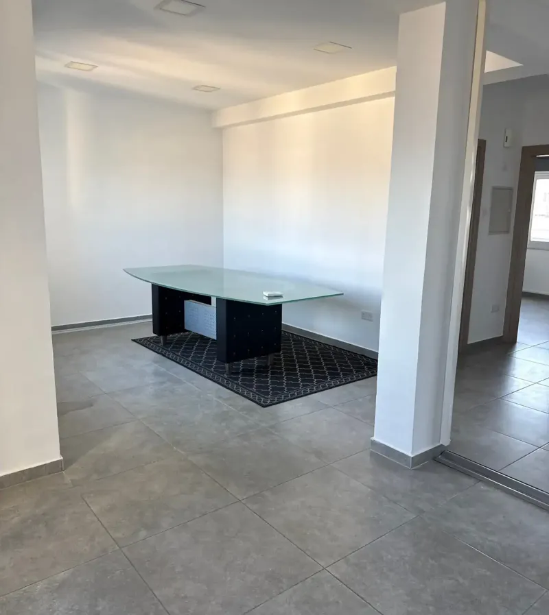 Office city center 7th floor in Agia Triada