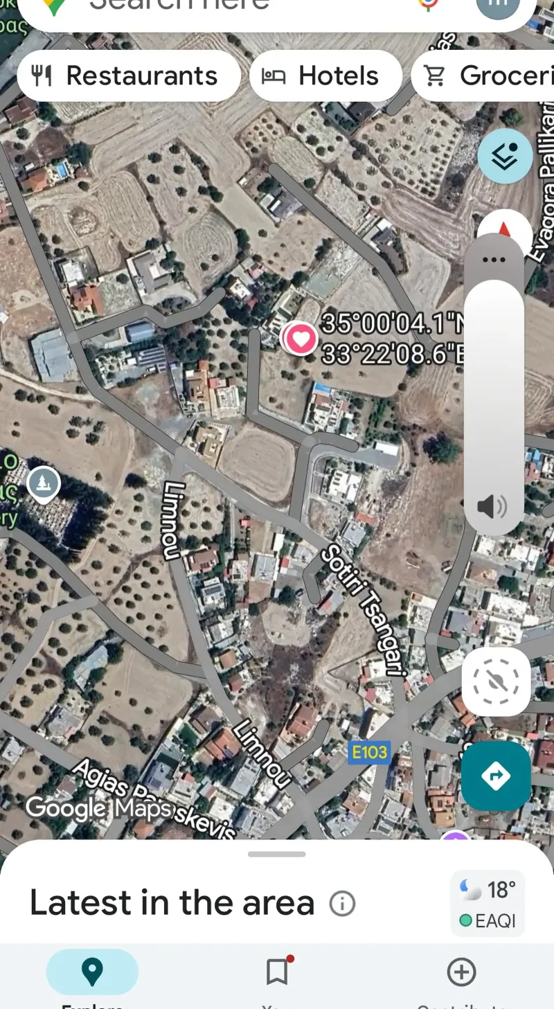 Residential Plot 871 m² in Agia Varvara Lefkosias
