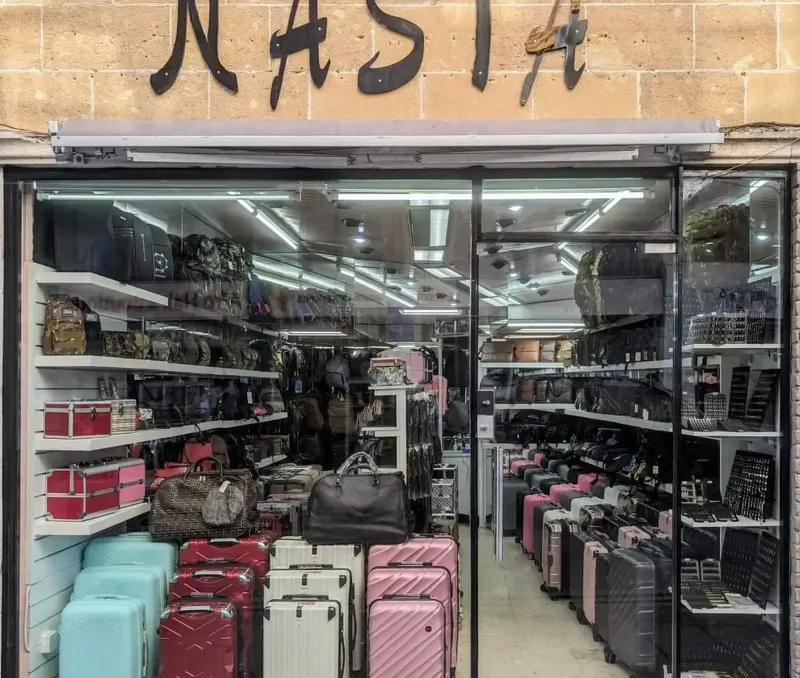Shop in rigenis str. nicosia in Trypiotis