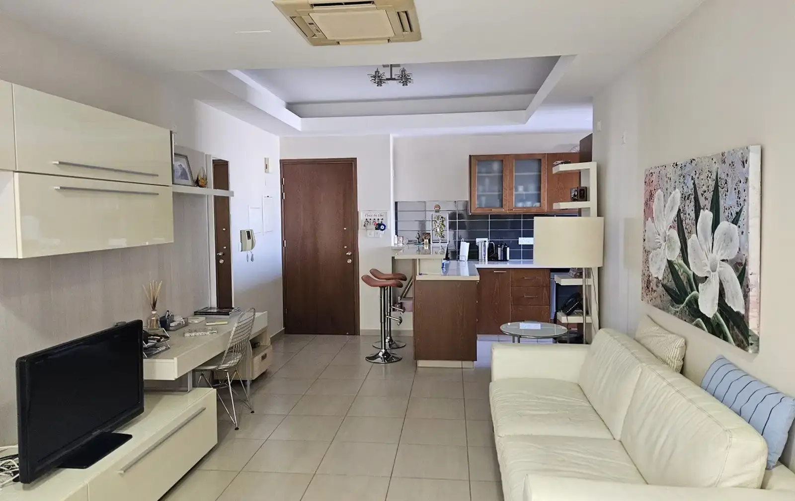 2-bedroom apartment for sale in Mesa Geitonia