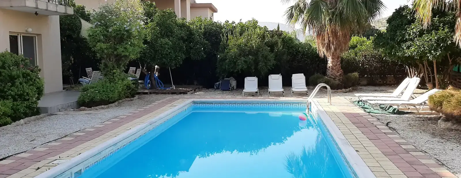 4-bedroom villa to rent in Akrounta