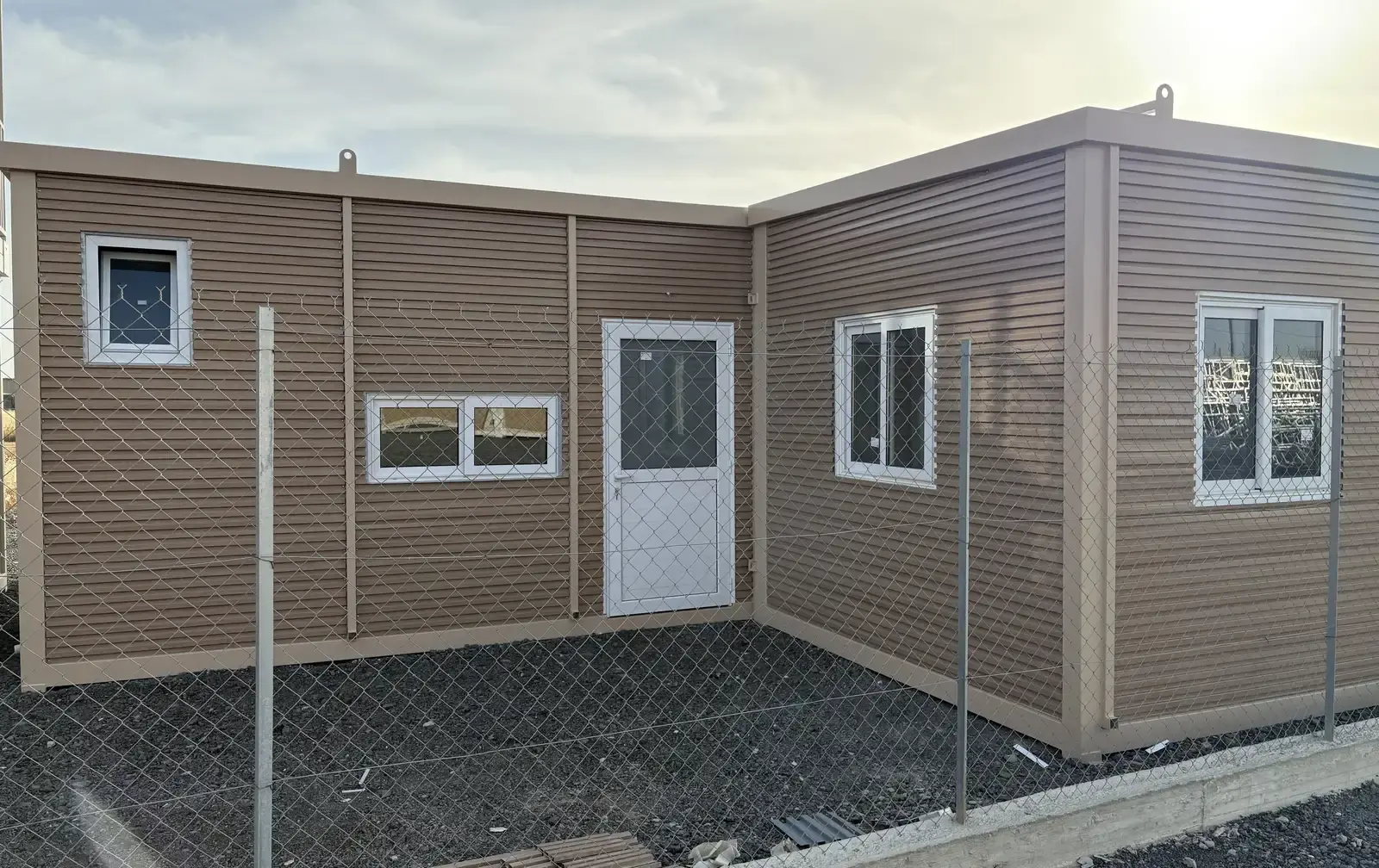 L shape prefab house in Dromolaxia