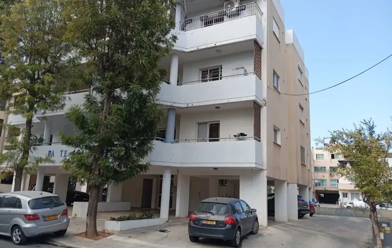 3-bedroom apartment for sale in Petrou Kai Pavlou