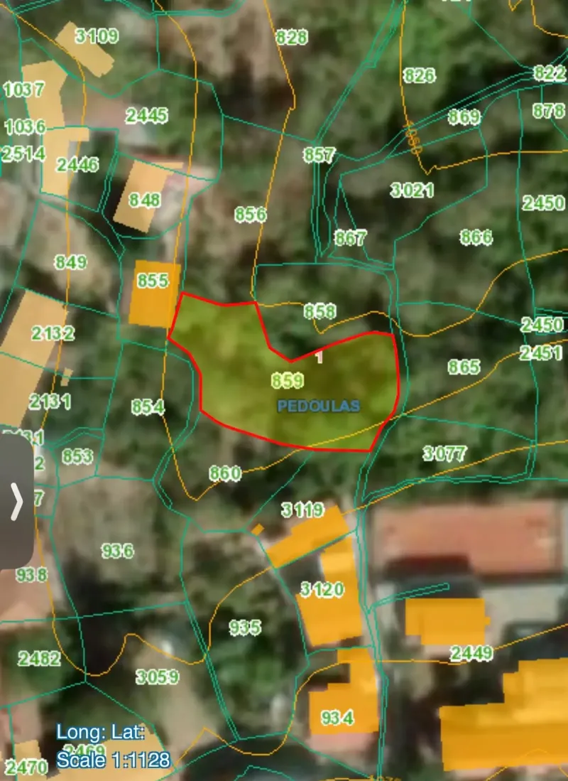 Residential Field 697 m² in Pedoulas