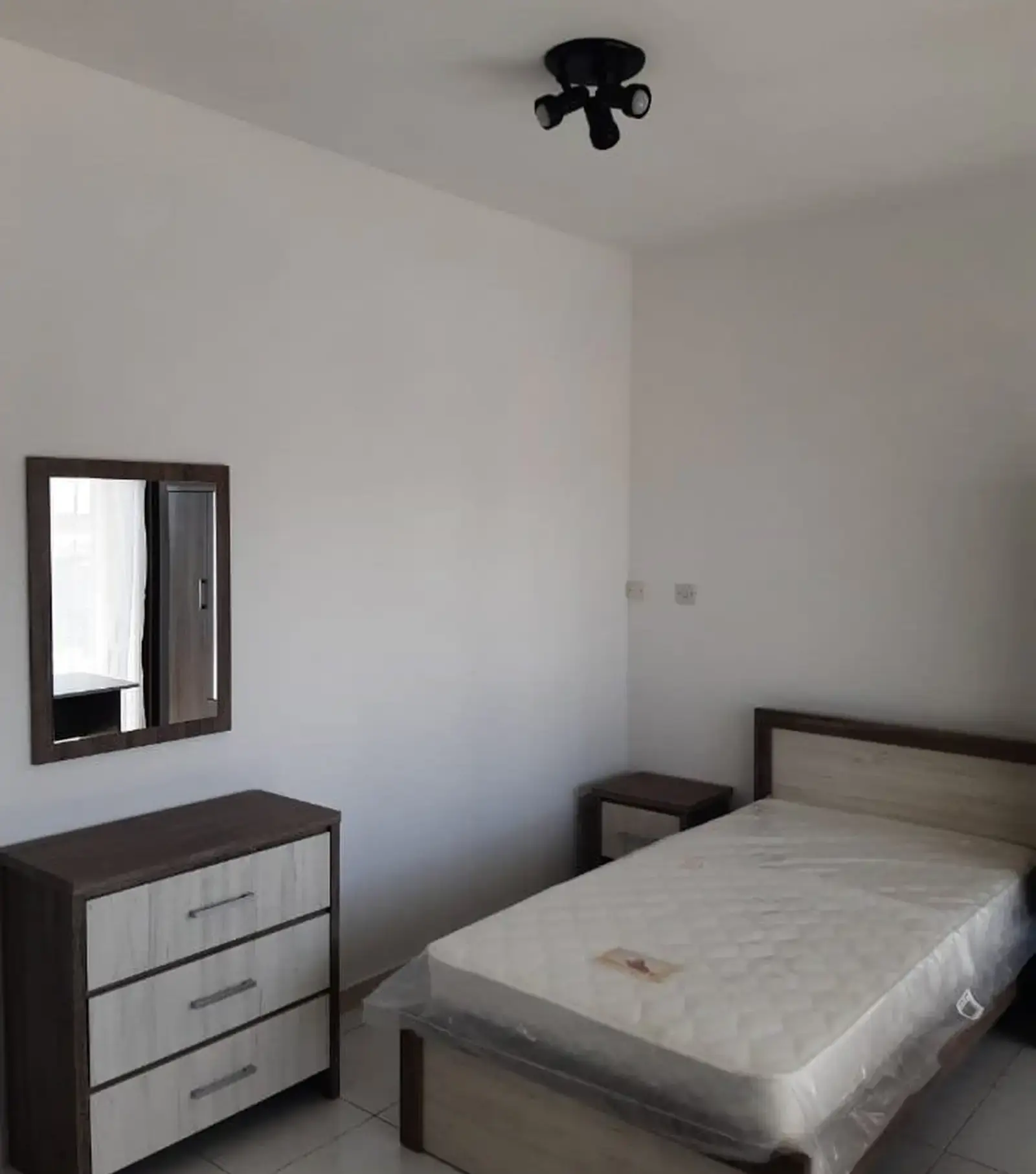Studio apartment to rent in Omonia