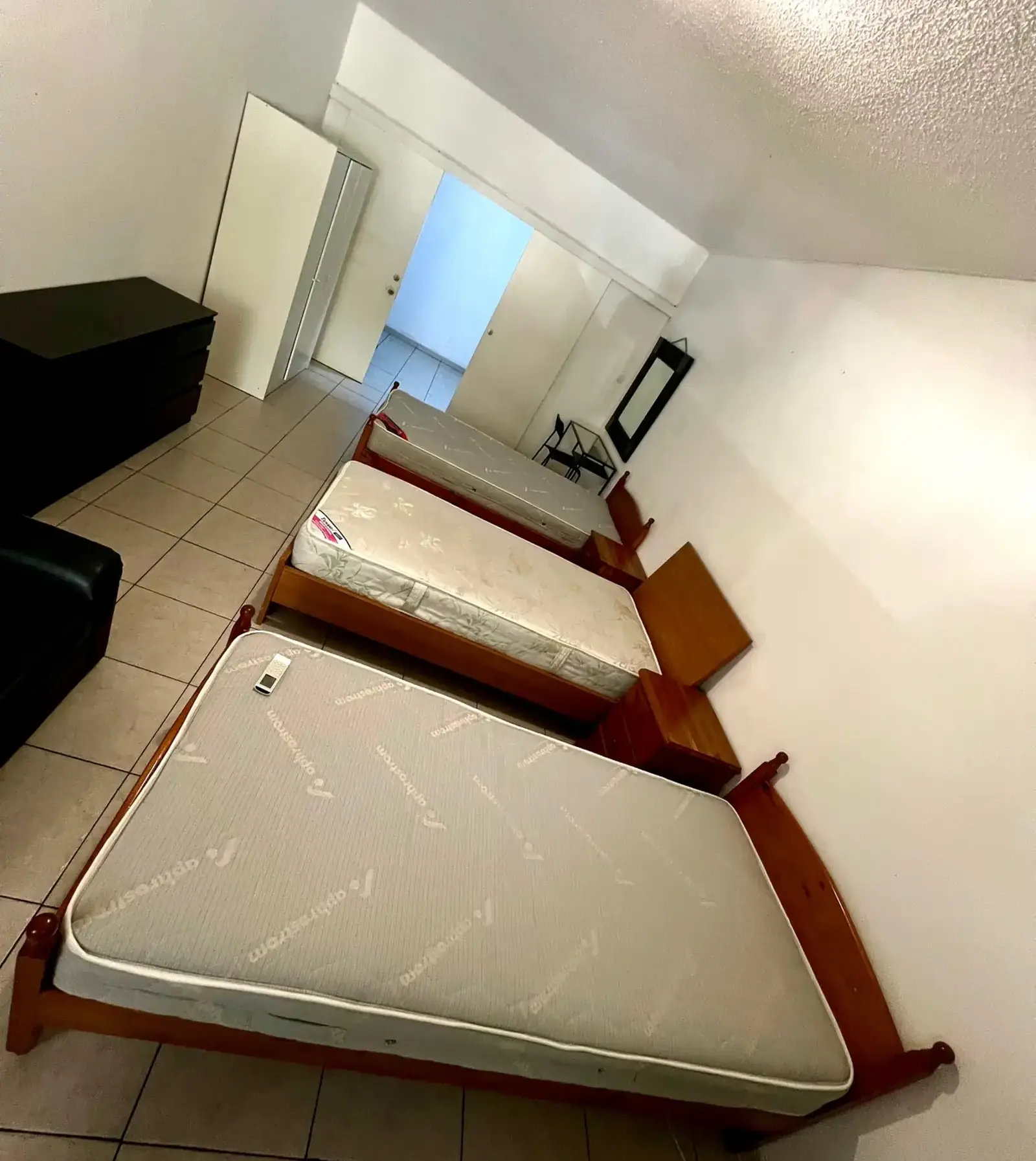 Large room in kallipoleos for 3 people in Ag. Antonios