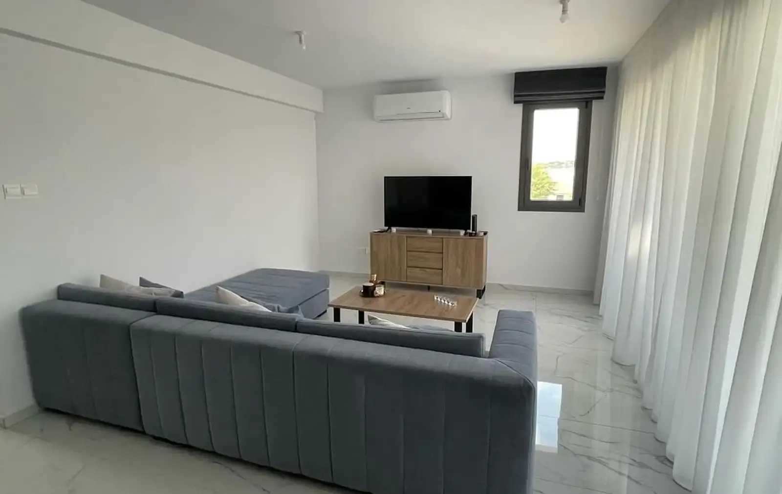 2-bedroom penthouse to rent in Agios Dometios - Agios Georgios