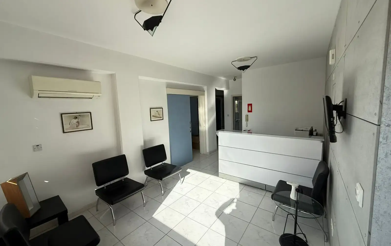 Corporate office in agia zoni