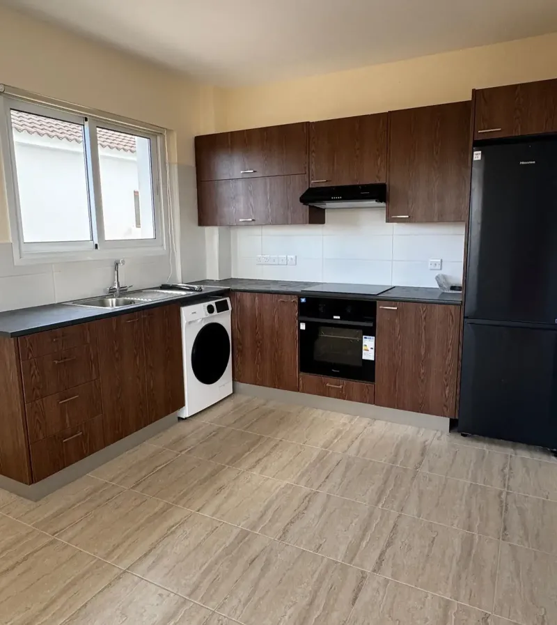 3-bedroom apartment to rent in Livadia Larnakas