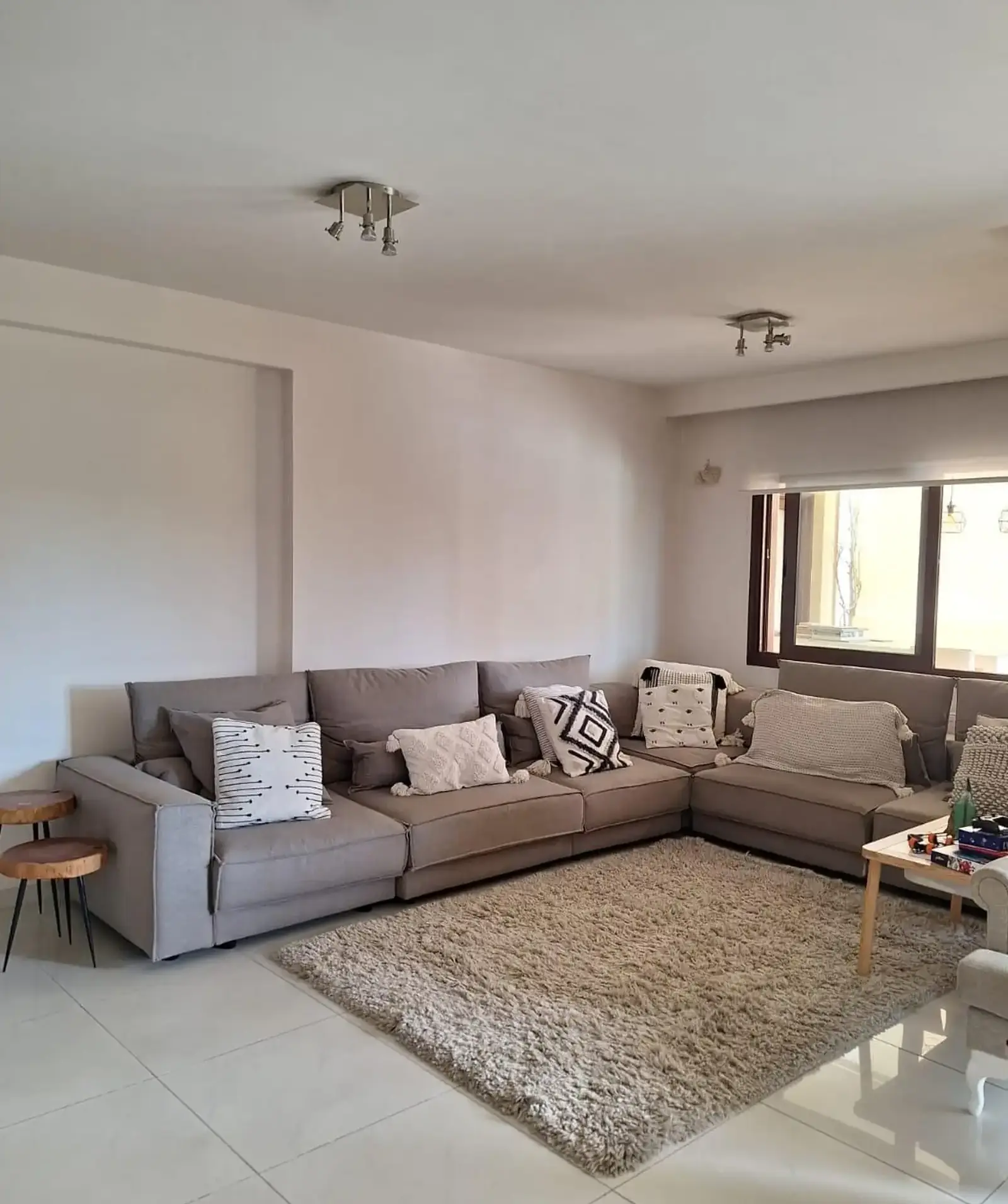 3-bedroom apartment to rent in Aglantzia
