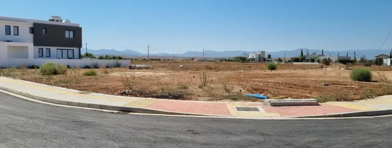 Residential Plot 547 m² in Palaiometocho