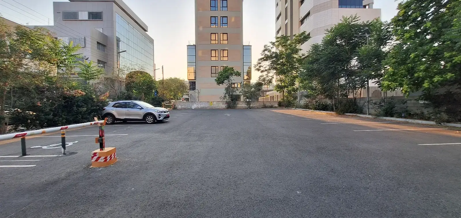Commercial Plot 667 m² in Trypiotis