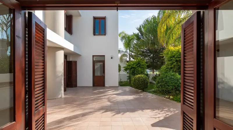 5-bedroom villa to rent in Agios Dometios - Agios Georgios