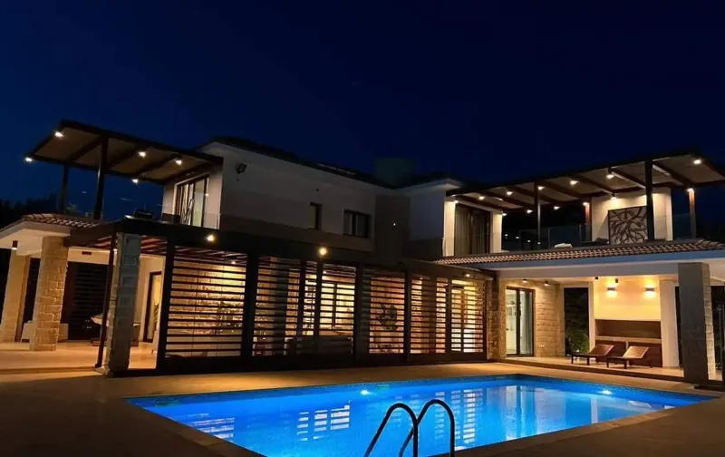 4-bedroom villa for sale in Aphrodite hills Kouklia