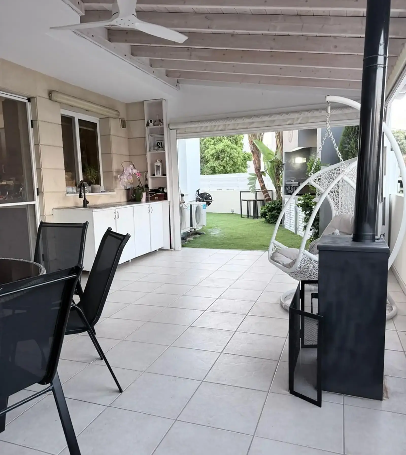 3-bedroom apartment for sale in Livadia Larnakas