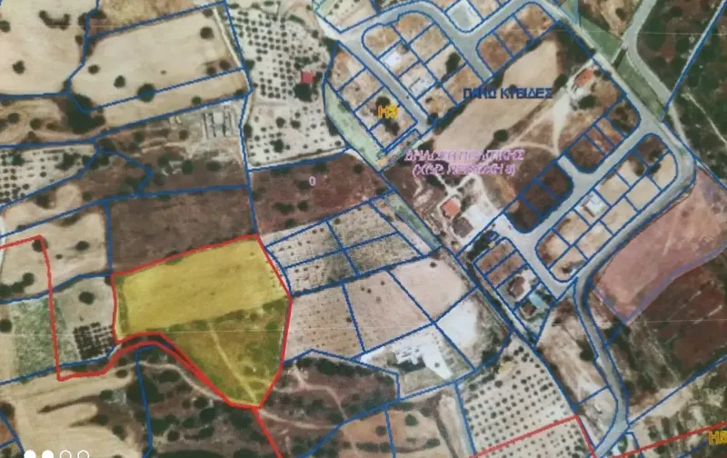 Residential Field 11706 m² in Pano Kivides