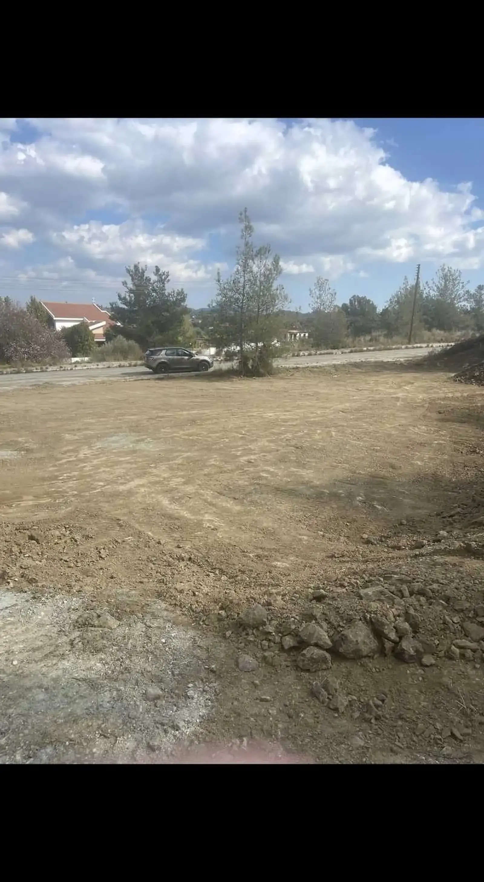 Residential Plot 691 m² in Lythrodontas