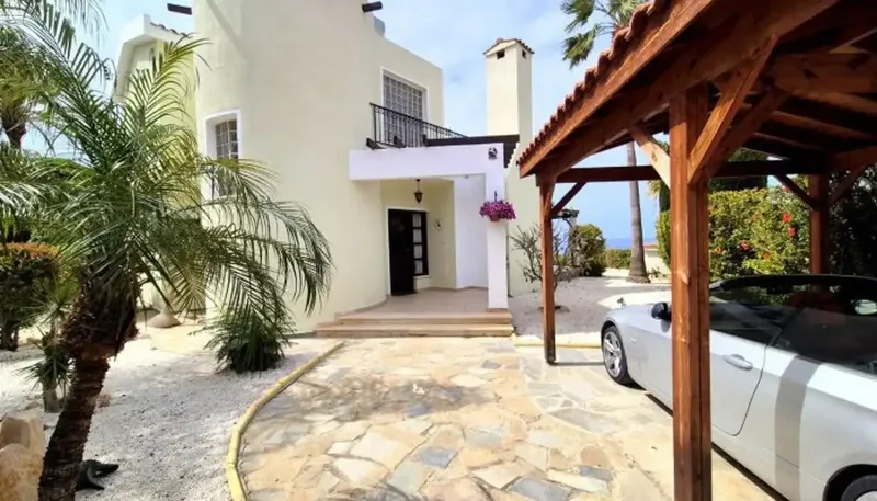 3-bedroom villa for sale in Chlorakas