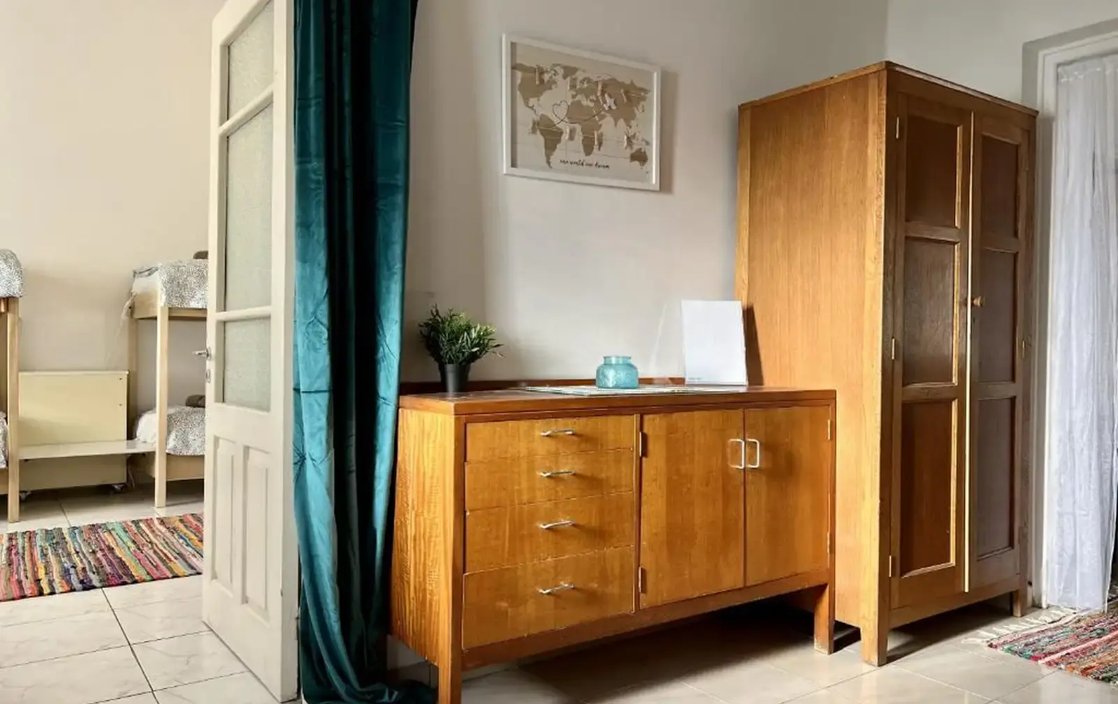 4-bedroom apartment to rent in Historical Center