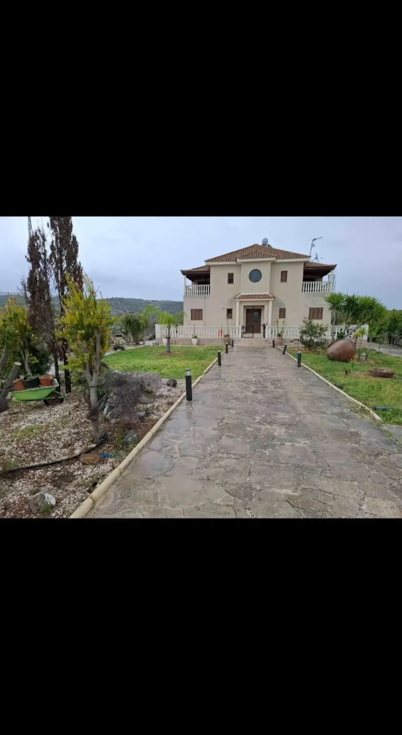3-bedroom villa for sale in Lemona
