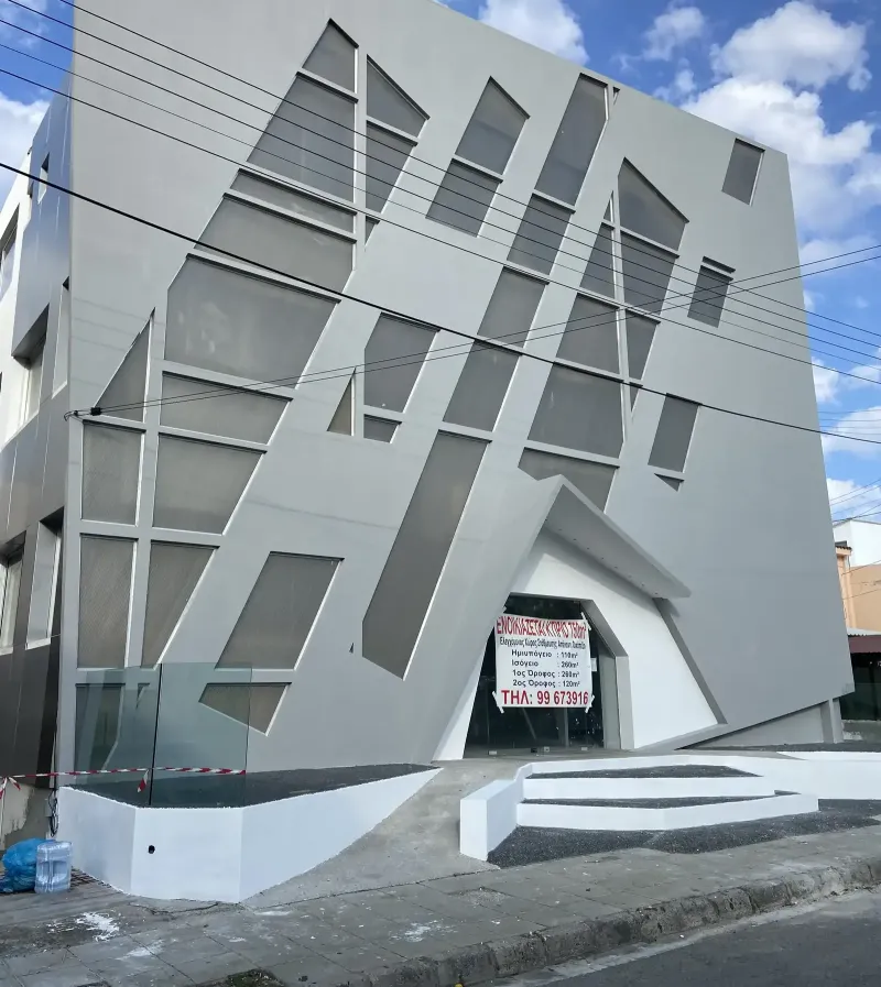 Kτιριο 750 m2 in Strovolos - Dasoupolis