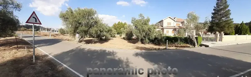 Residential Plot 1896 m² in Lythrodontas