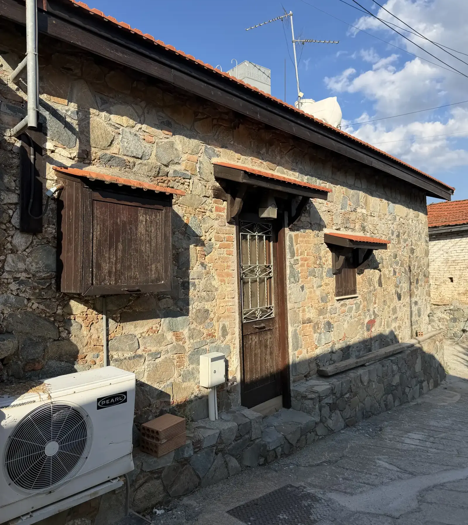 1-bedroom semi-detached to rent in Pelendri