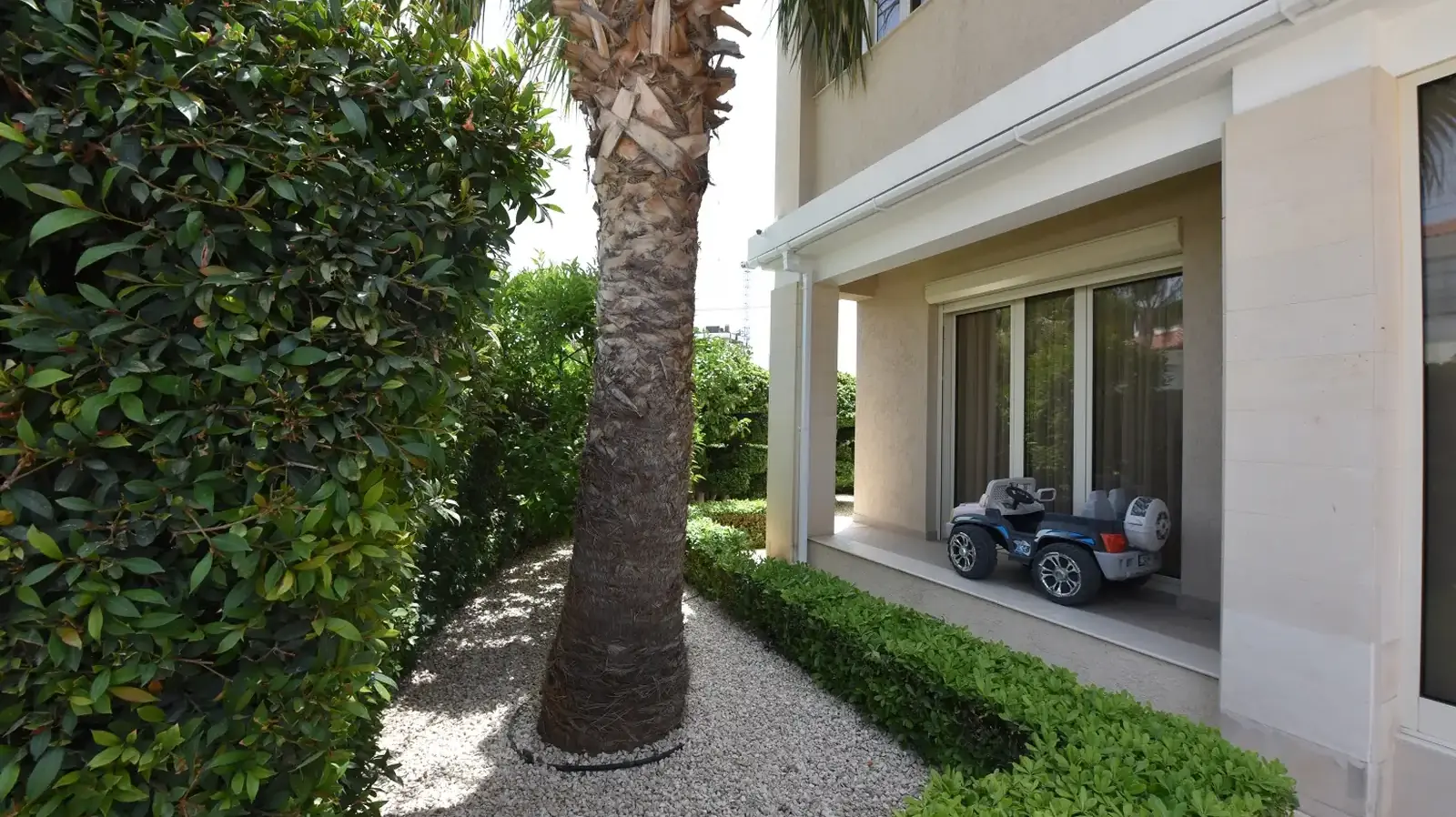 5-bedroom villa for sale in Mouttagiaka Tourist Area