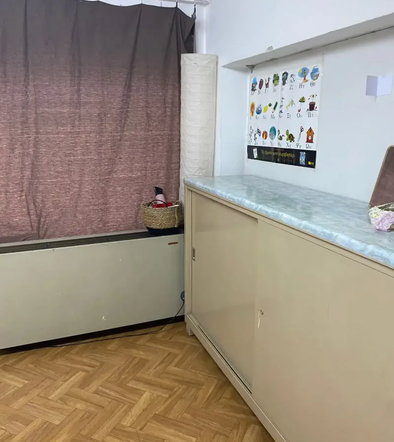 Room nicosia center for girl ideally in Trypiotis