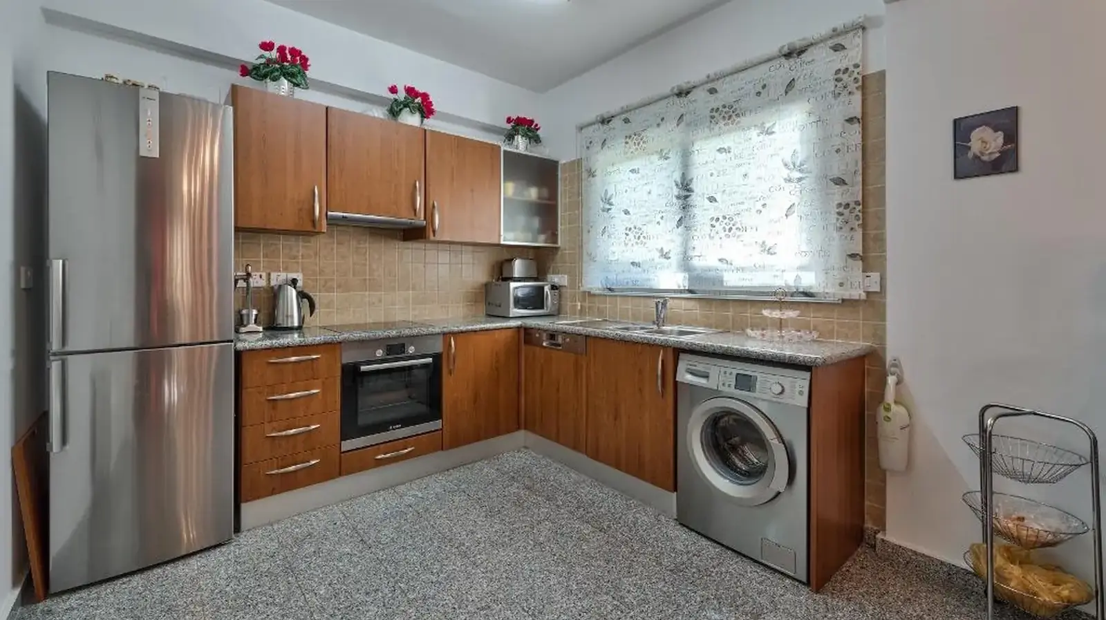 4-bedroom villa to rent in Agios Athanasios