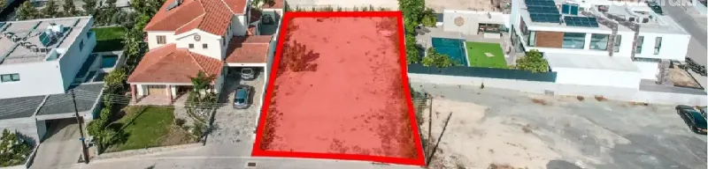 Residential Plot 582 m² in Aradippou - Agios Fanourios
