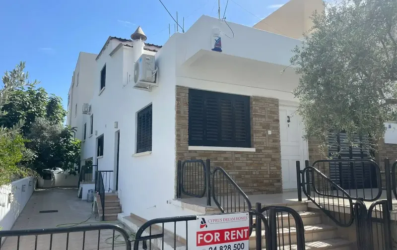 3-bedroom semi-detached to rent in Larnaka - Sotiros