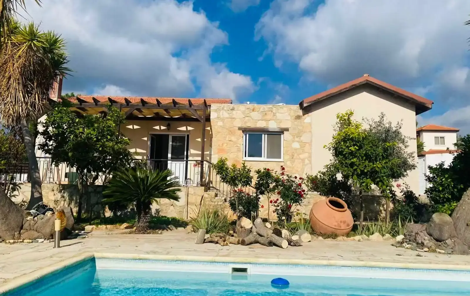 3-bedroom villa for sale in Souni
