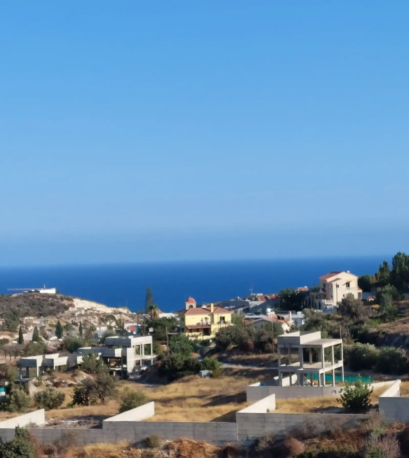 Residential land 8648 m² in Agios Tychon