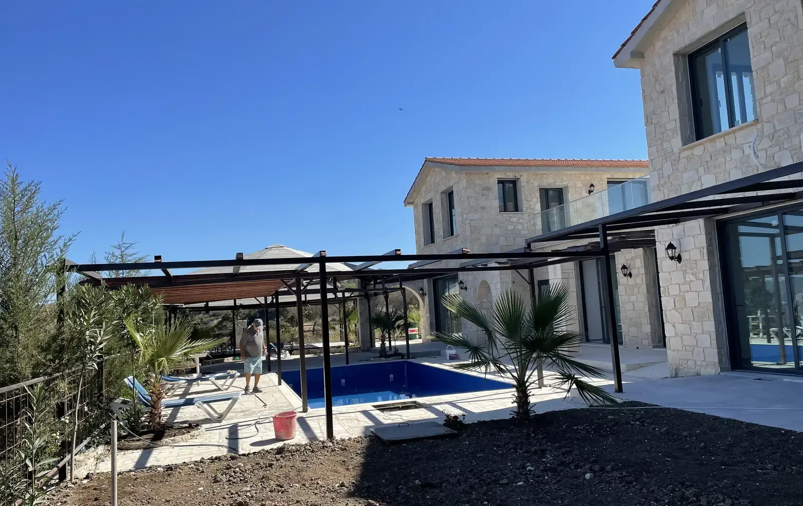 6-bedroom villa to rent in Lasa