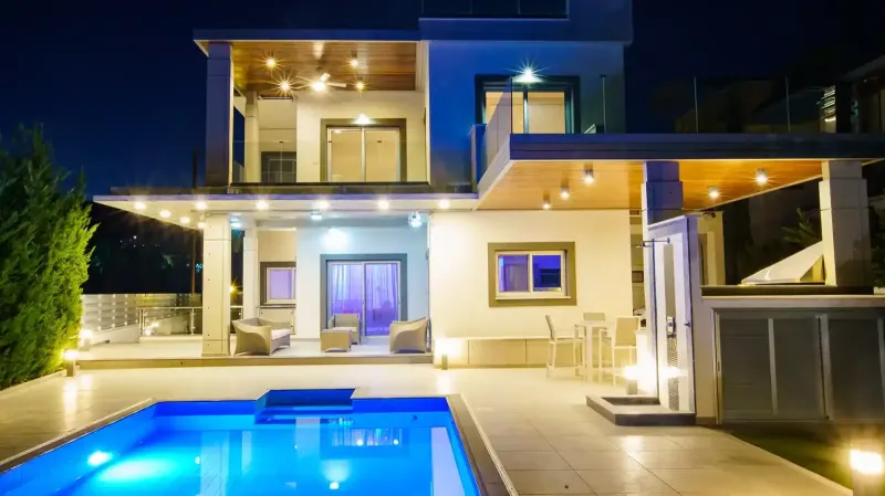 4-bedroom villa to rent in Agios Tychon
