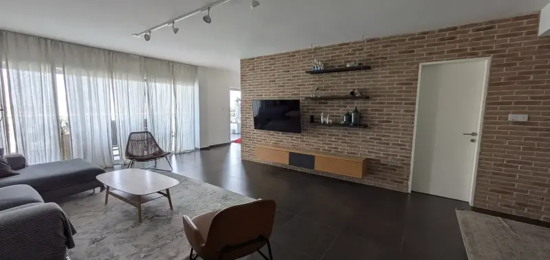 3-bedroom apartment to rent in Aglantzia