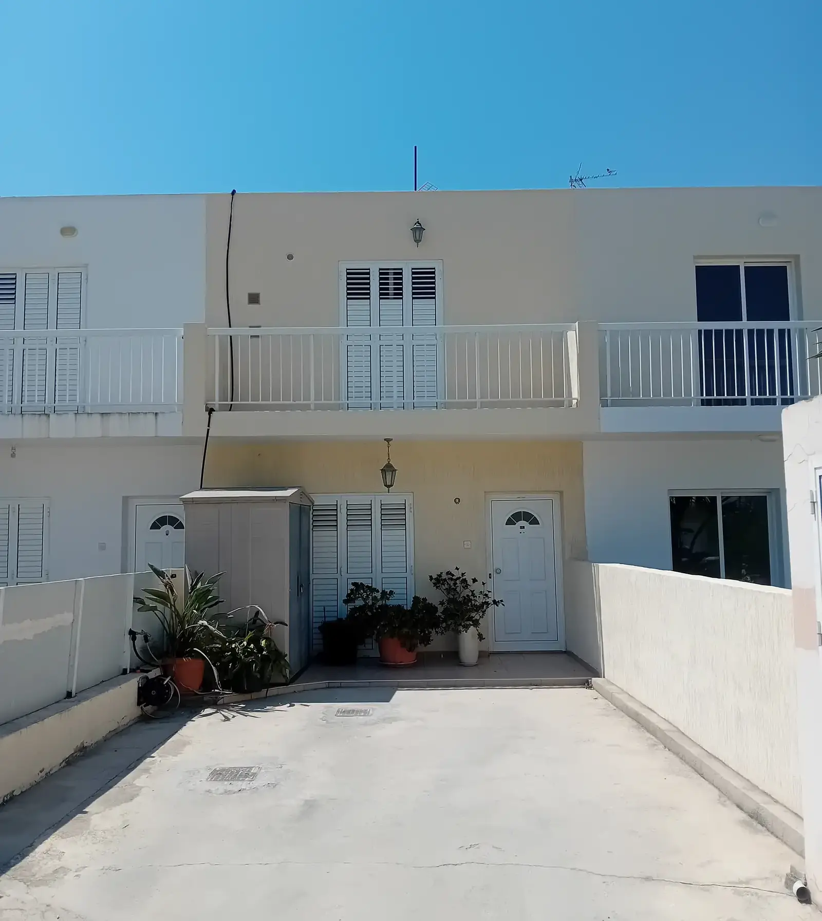2-bedroom maisonette for sale in Oroklini