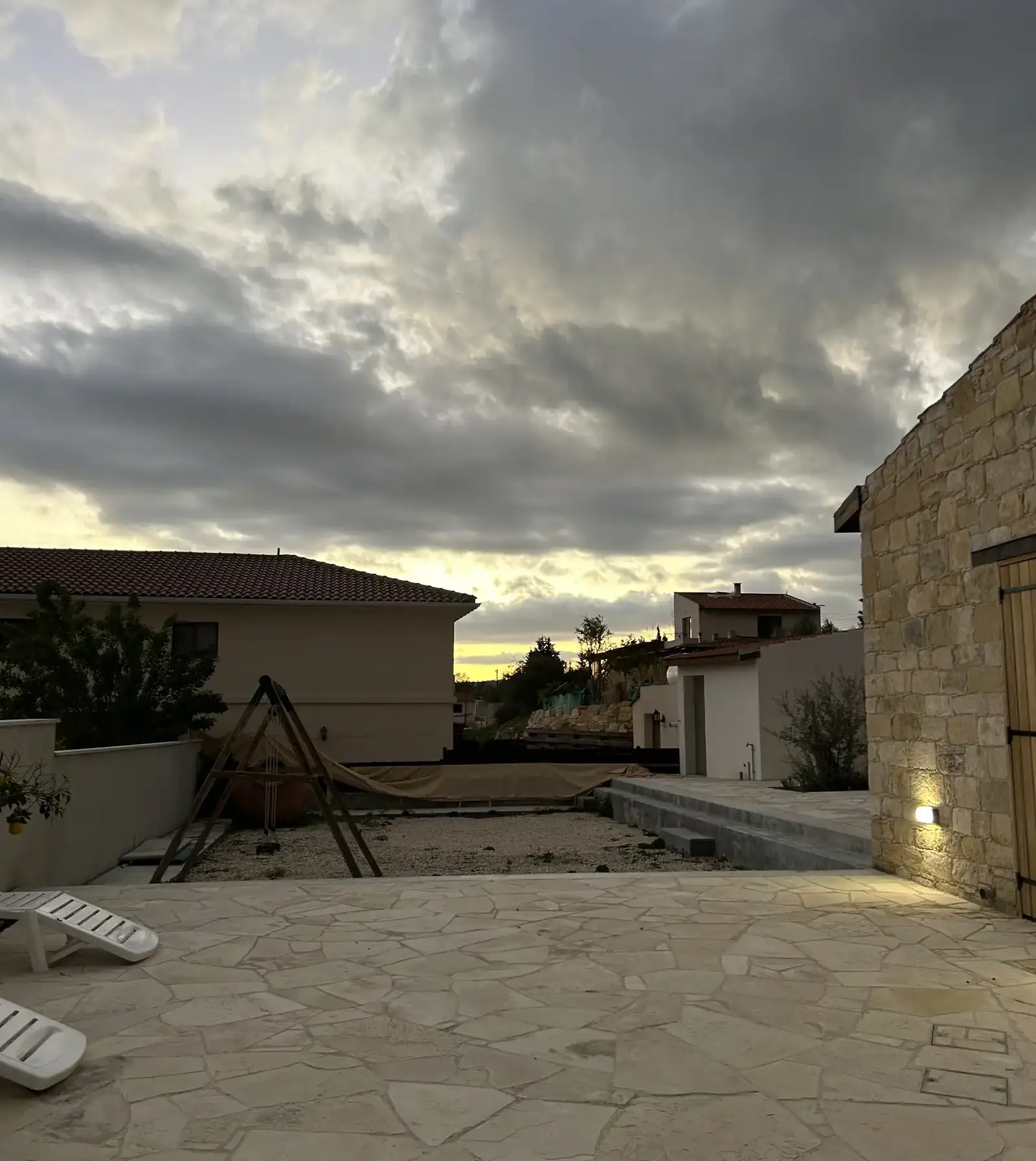 1-bedroom semi-detached to rent in Anogyra