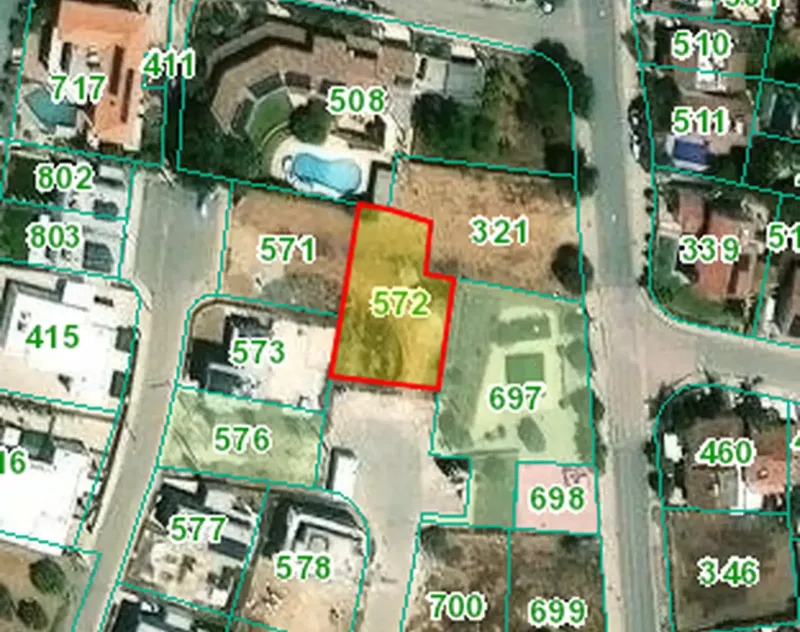 Residential Plot 610 m² in Lakatameia - Agios Nikolaos