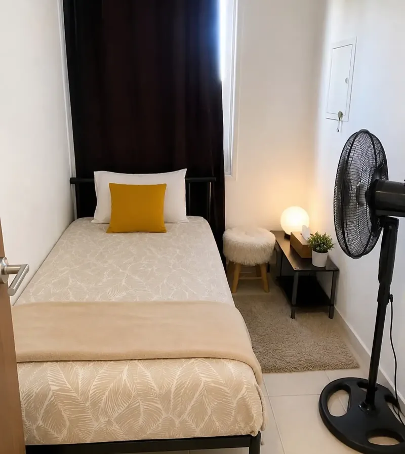 Room at big house everything all inclusive in Kato Paphos