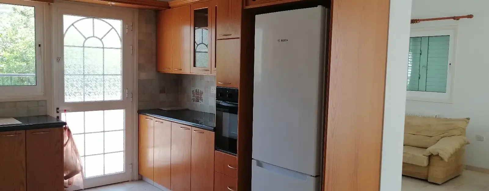 3-bedroom apartment to rent in Aglantzia