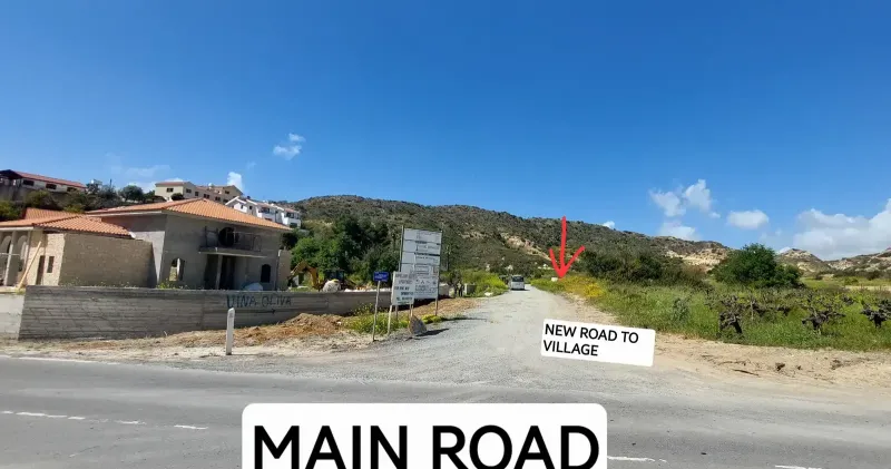 Tourist Plot 3345 m² in Pissouri