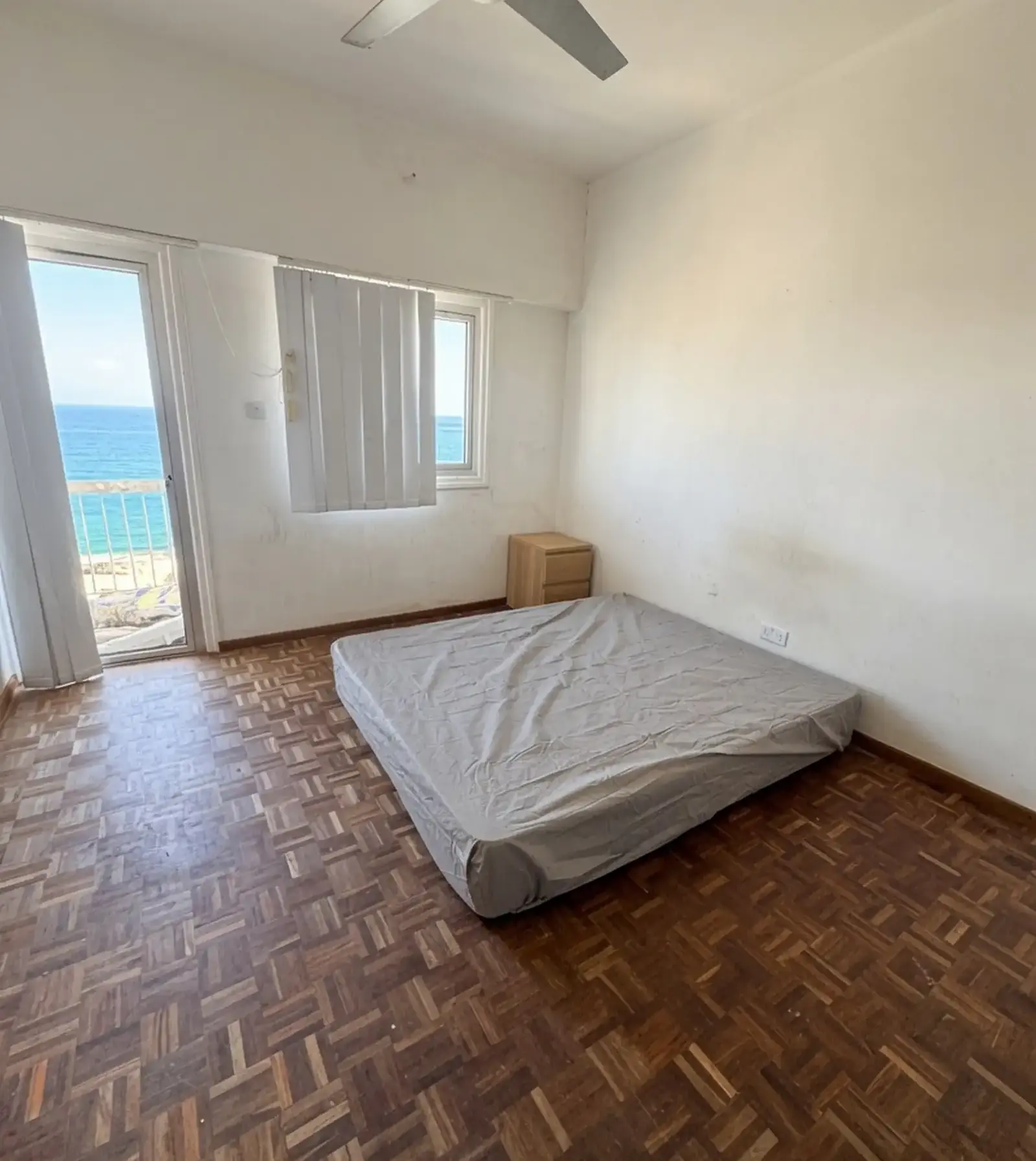 Room in 2bdr seaview apartment in Larnaka - Harbor