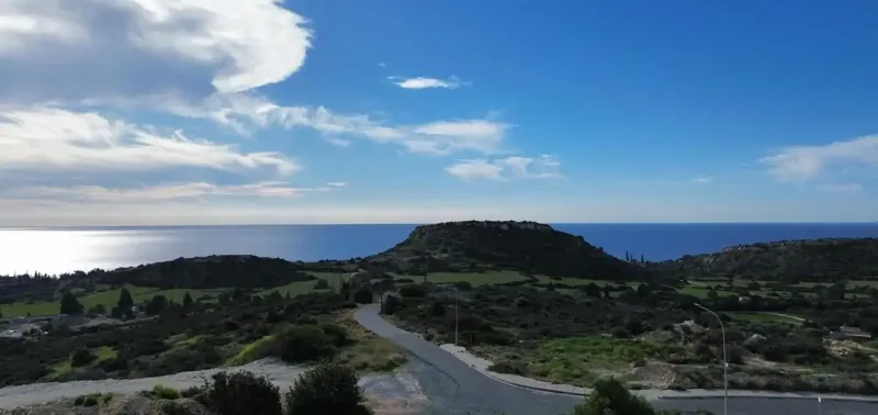 Residential Plot 850 m² in Agios Tychon
