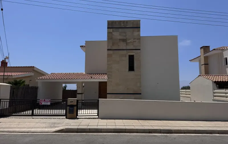 3-bedroom detached house to rent in Pegeia